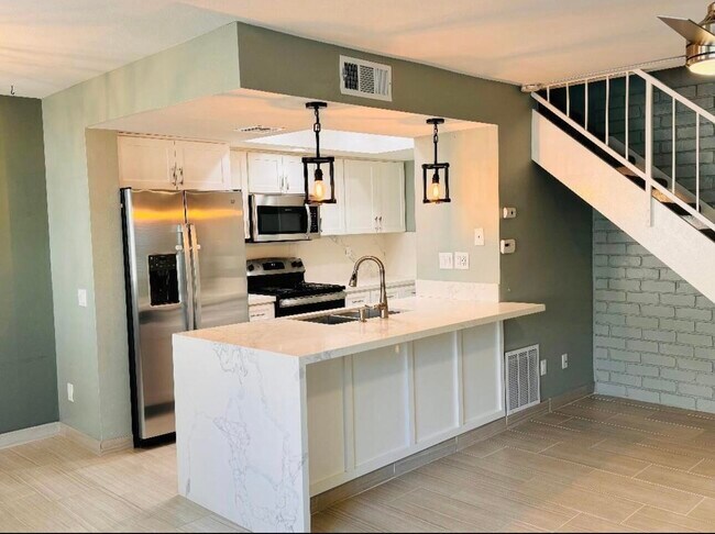 Primary Photo - 72673 Raven Rd