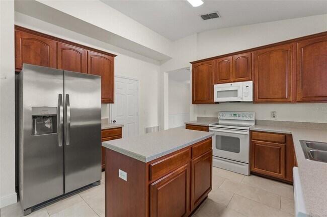 Building Photo - 8838 Abbotsbury Dr