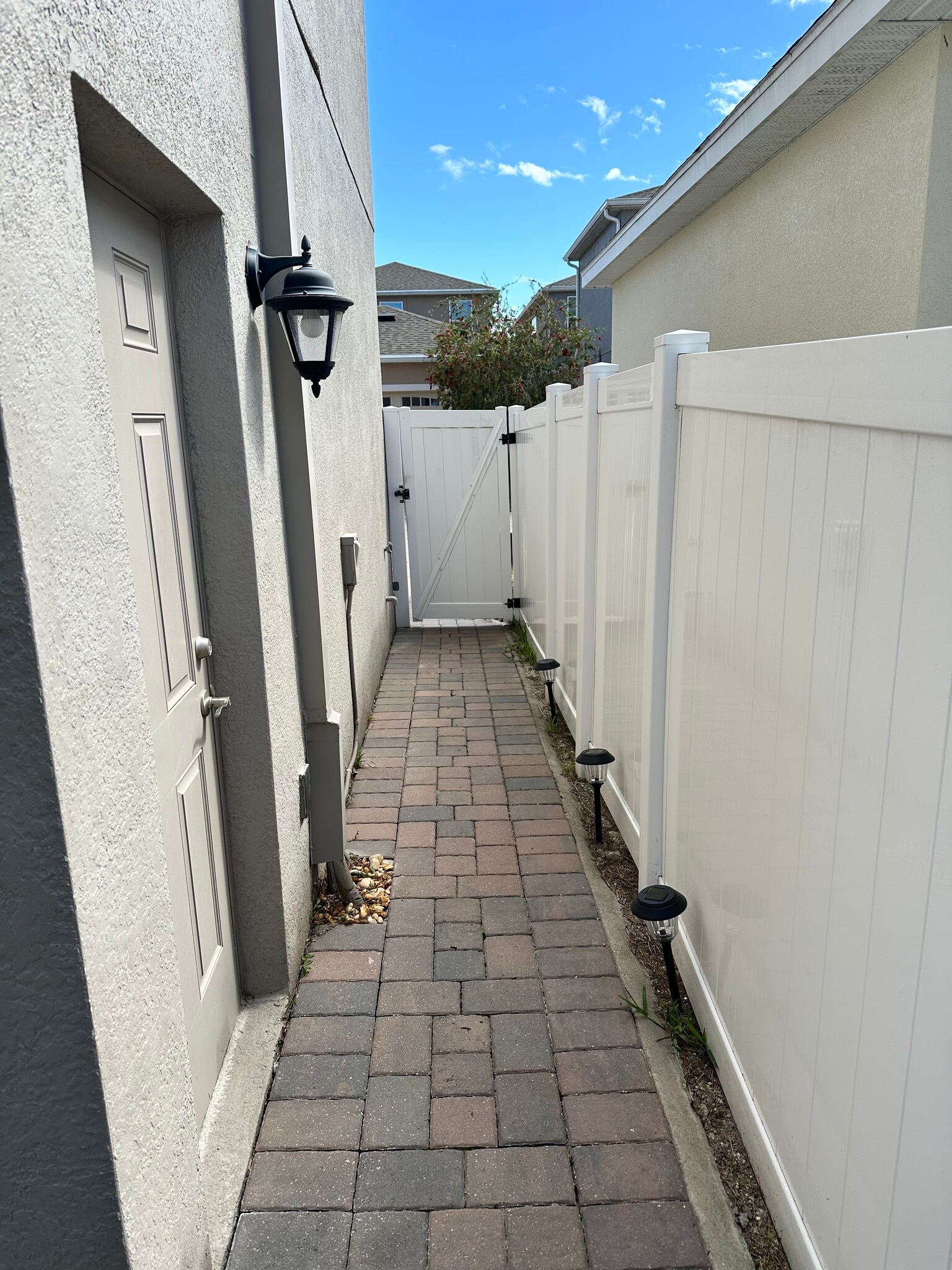 Building Photo - 16024 Micelli Dr