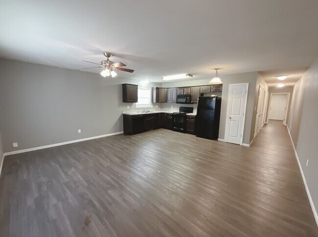 Building Photo - 2140 N Travis