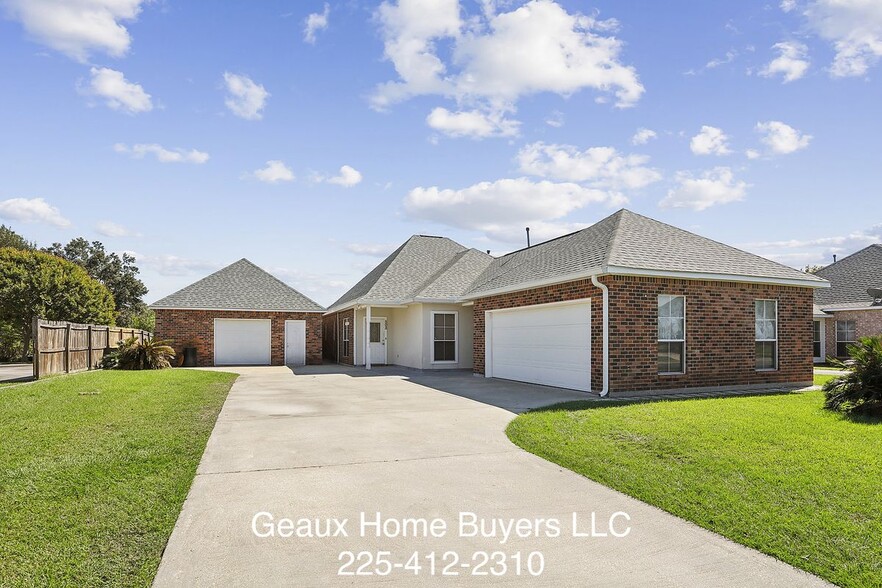 Building Photo - 508 S Daphne Dr