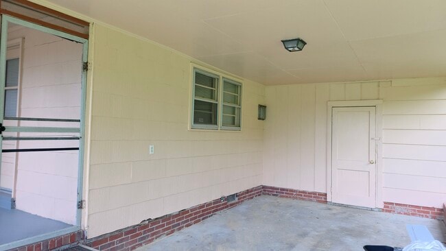 Carport - 685 Coleman Ave