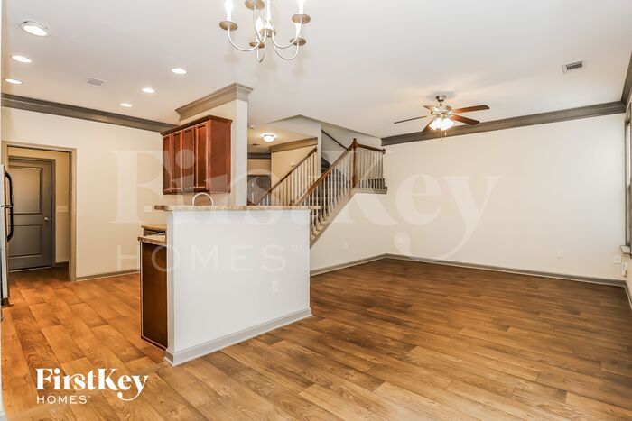 Building Photo - 971 Treymont Way SW
