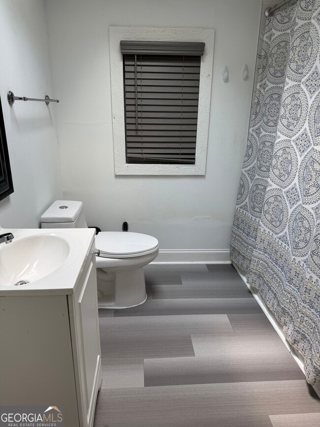 Building Photo - 1014 Curran St NW