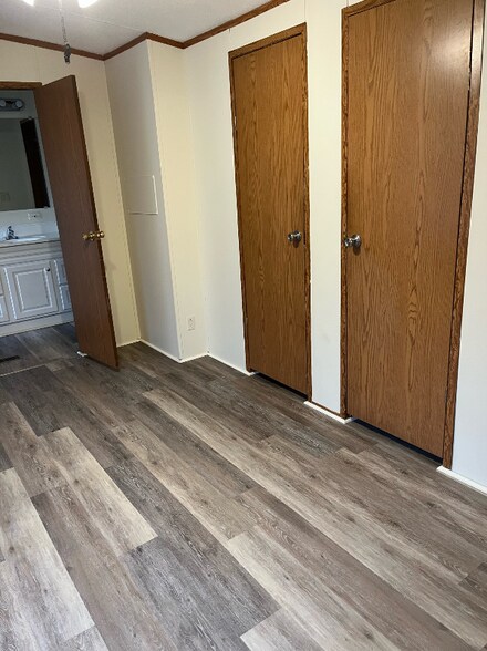 Building Photo - 164 Lynn Dr