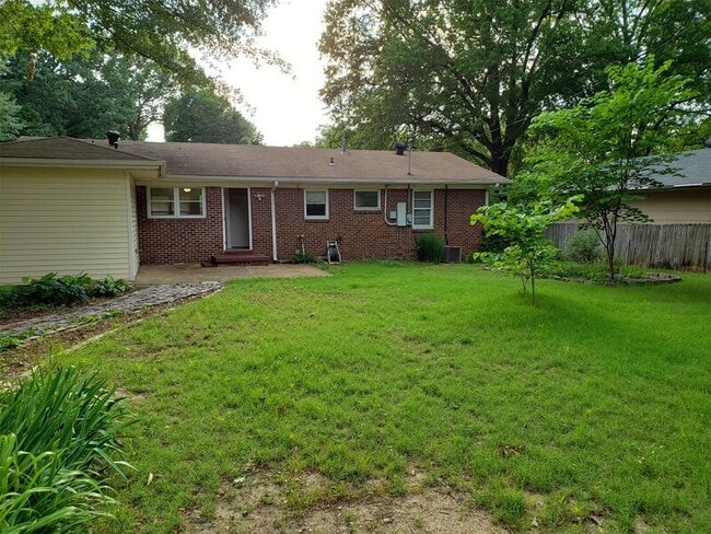 Building Photo - 548 Mineral Rd