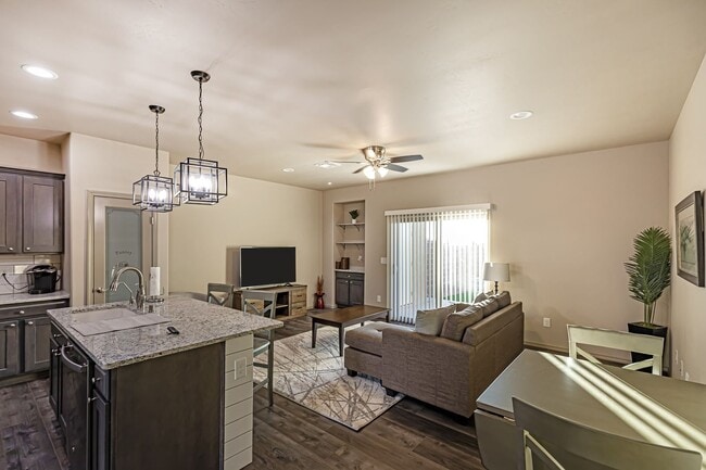 Building Photo - Fully Furnished