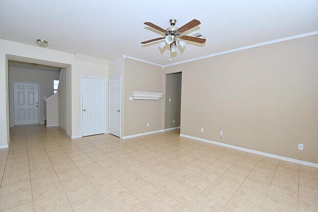 Building Photo - 1122 Larkfield Dr