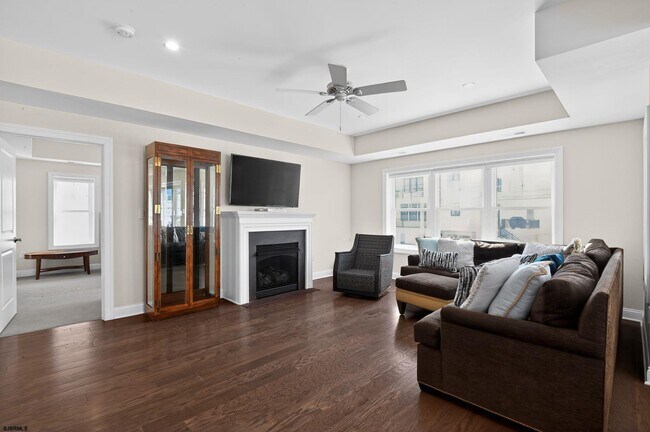 Building Photo - 103 N Madison Ave