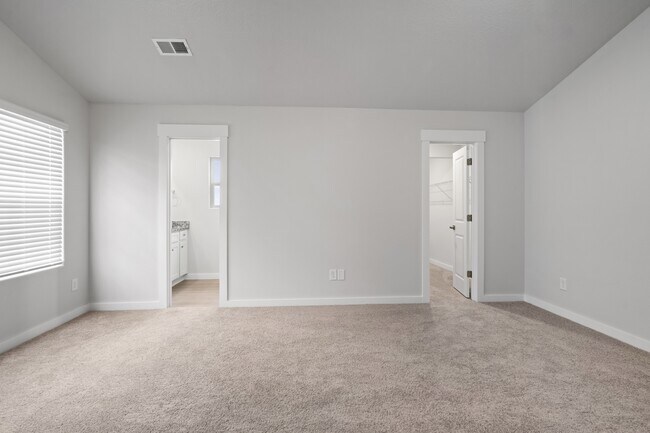 Building Photo - 1031 Peaceful Fawn Dr