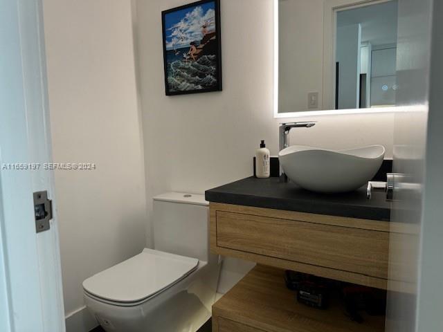 Building Photo - 5401 Collins Ave