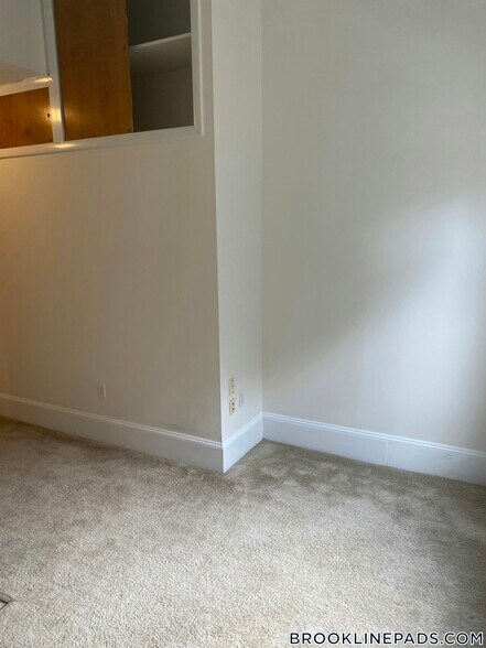 Building Photo - 1223 Beacon St