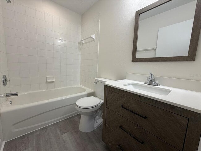 Building Photo - 4105 Waterside Island Ct