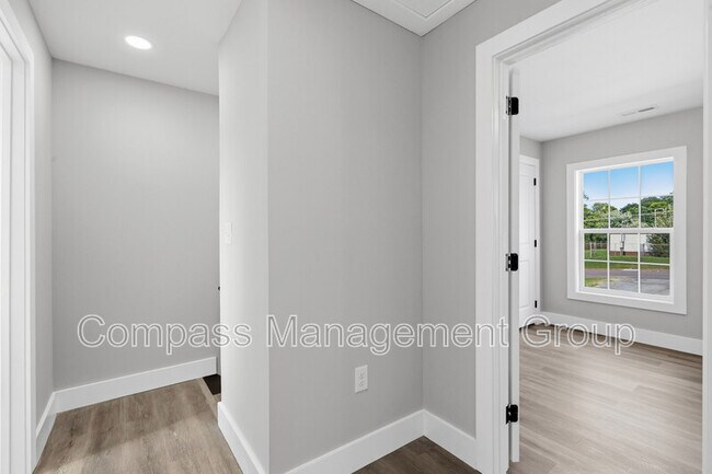 Building Photo - 2415 Piedmont St NW