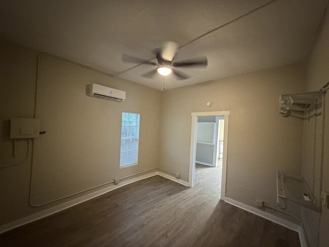 Building Photo - 1817 San Luis St