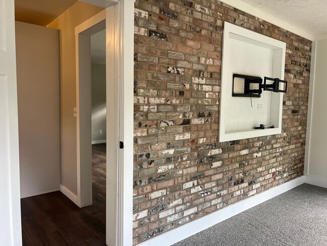 Building Photo - Beautiful one level home in JC!