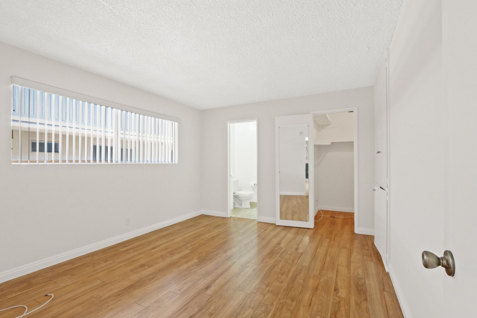 Building Photo - 12246 Montana Ave