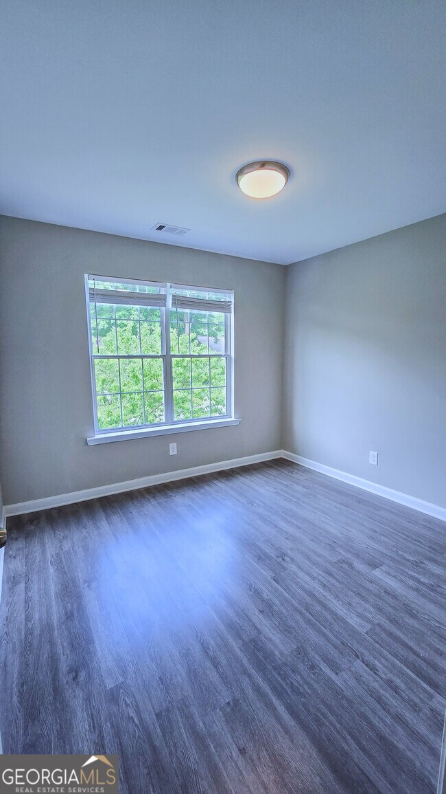 Building Photo - 3043 Saddle Creek Dr