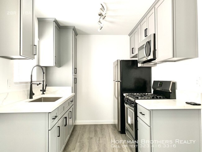 Building Photo - 3345 Drew St Los Angeles, CA 90065