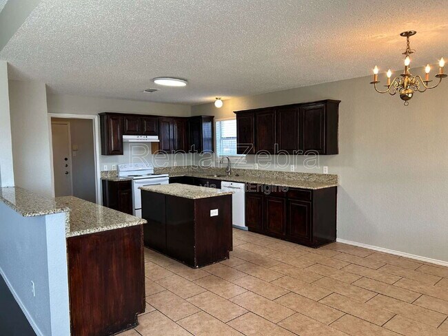 Building Photo - 4001 Cypress Gardens Dr