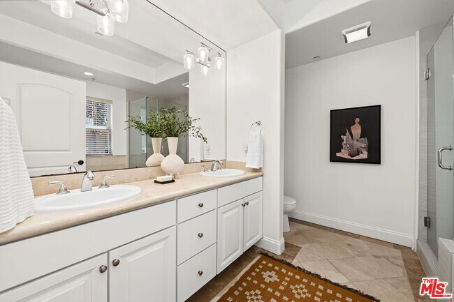 Building Photo - 1511 Camden Ave