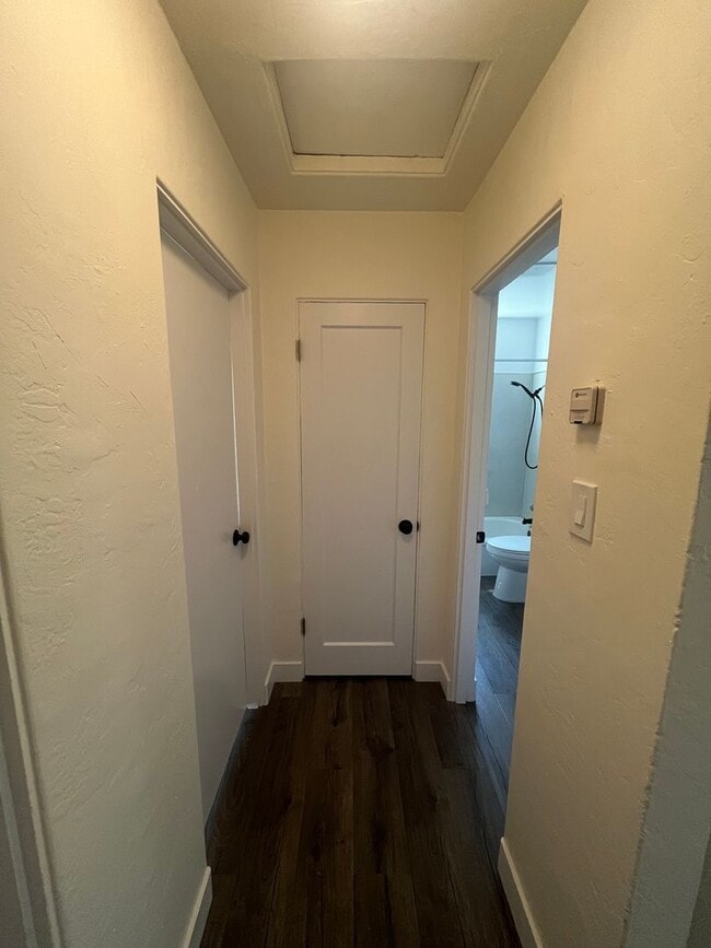 Building Photo - 406 Niles Ave