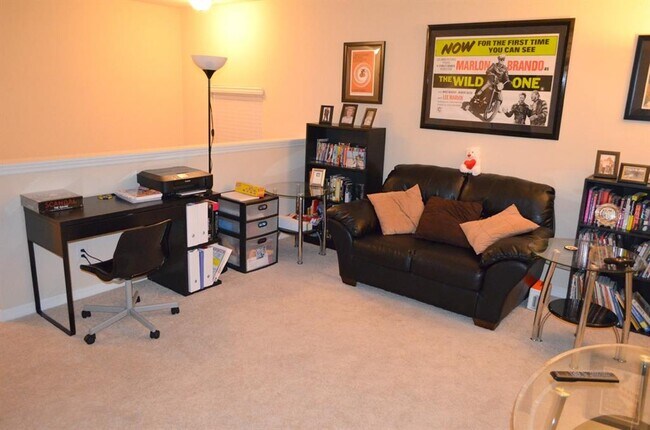 Building Photo - 4989 Northlawn Way