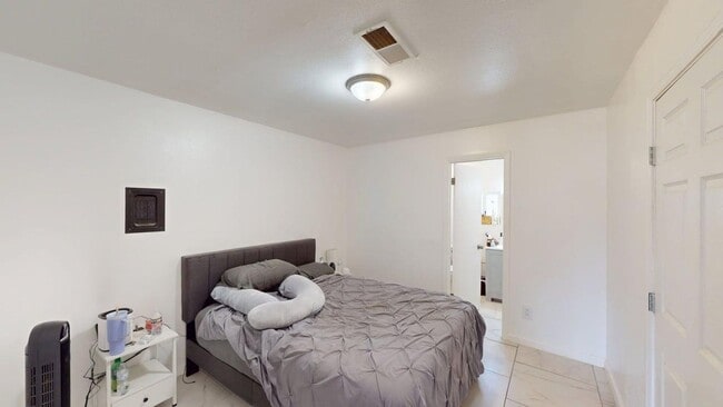 Building Photo - 410 Arapaho Trail