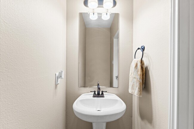 Building Photo - 406 Oak Stream Dr