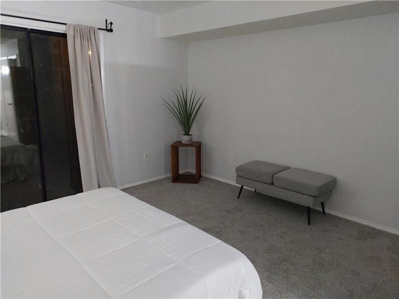 Building Photo - 1003 Dunbar Dr