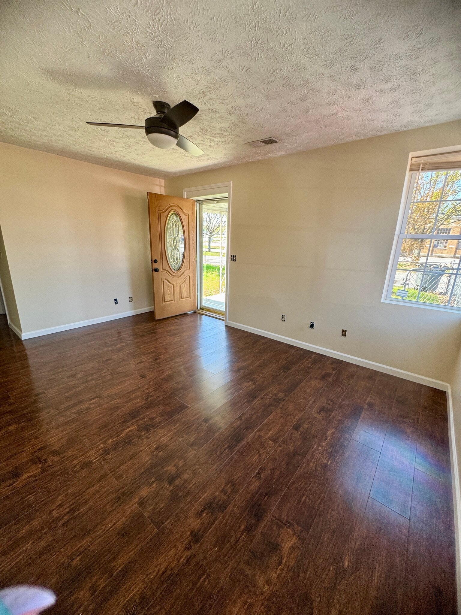 Building Photo - 606 W Sullivan St