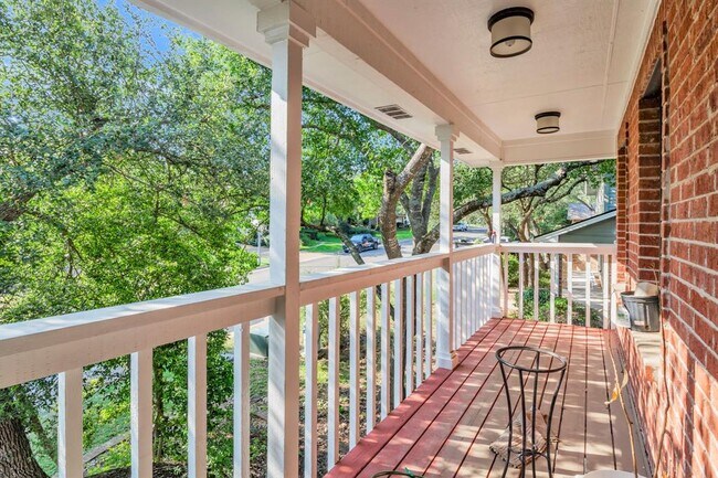 Building Photo - 10903 Chateau Hill