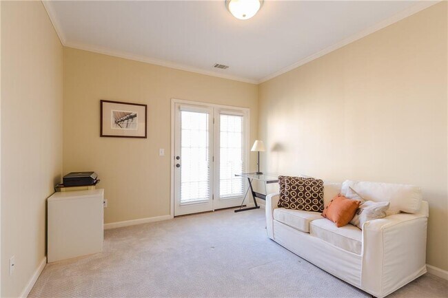 Building Photo - 2556 Oglethorpe Cir NE