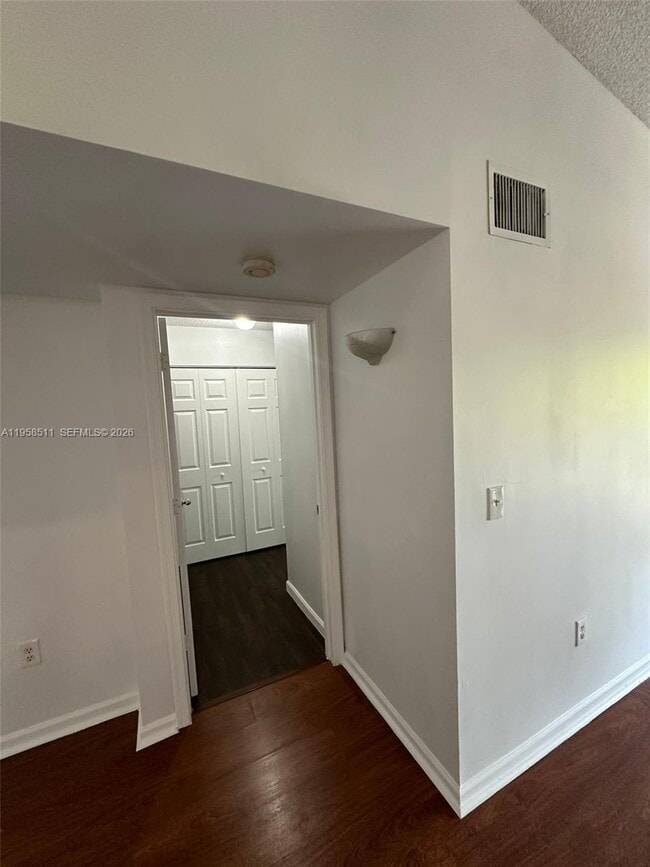 Building Photo - 4848 N State Rd 7