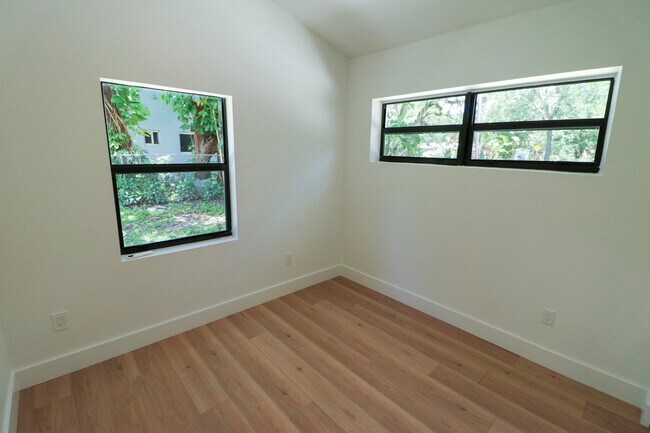 Building Photo - 2101 Riverland Rd