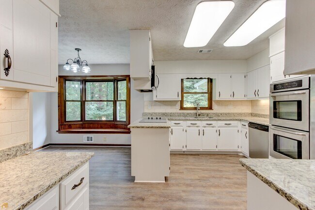 Building Photo - 130 Aspen Way