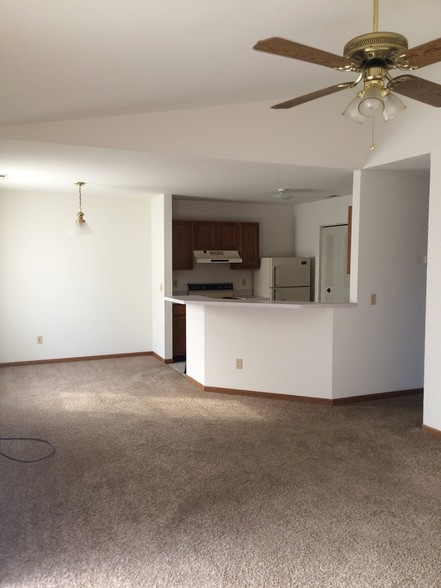 Dining Room & Kitchen - Trails West Apartments