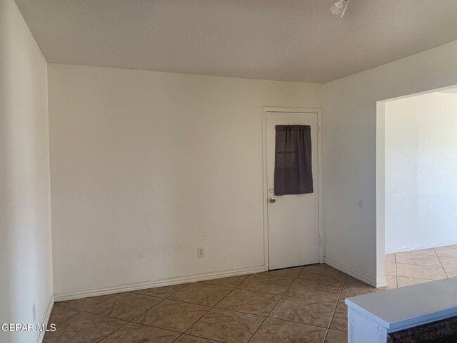 Building Photo - 9924 Minuteman St