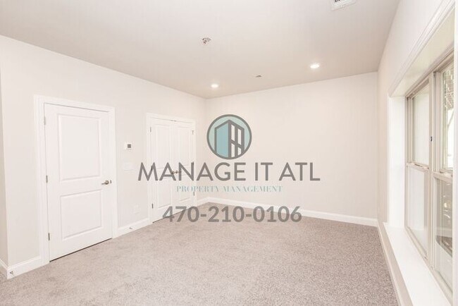 Building Photo - Elegant 4 bedroom Townhome in Chamblee clo...