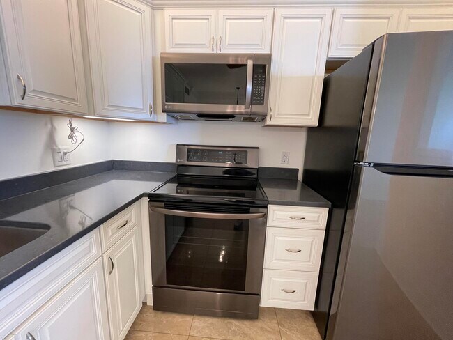 Building Photo - 1225 NW 21st St