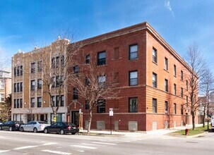 Building Photo - 1952 W Belle Plaine Ave