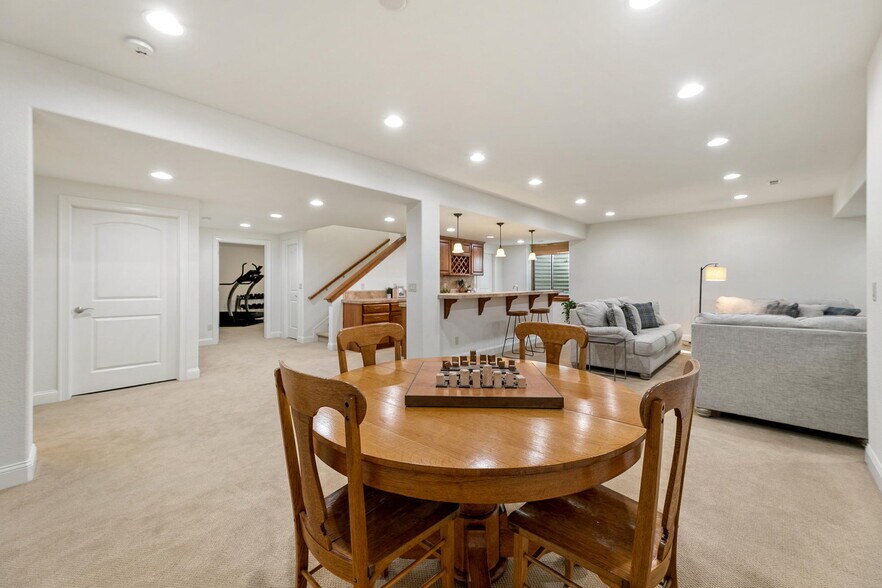 Building Photo - 972 Hawkshead St