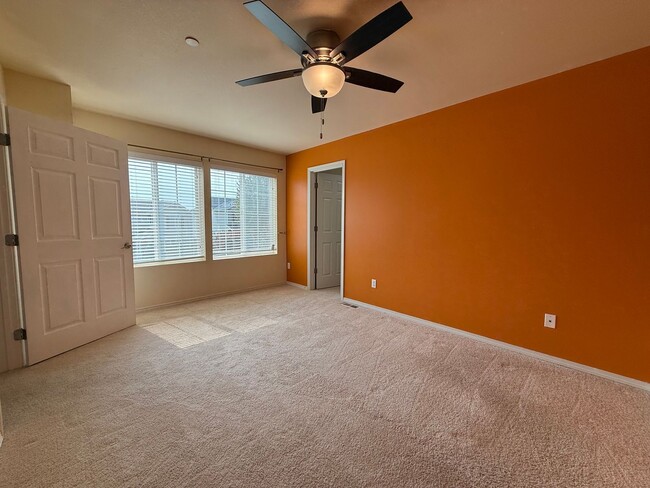 Building Photo - 4 Bedroom DuPont Home for Rent
