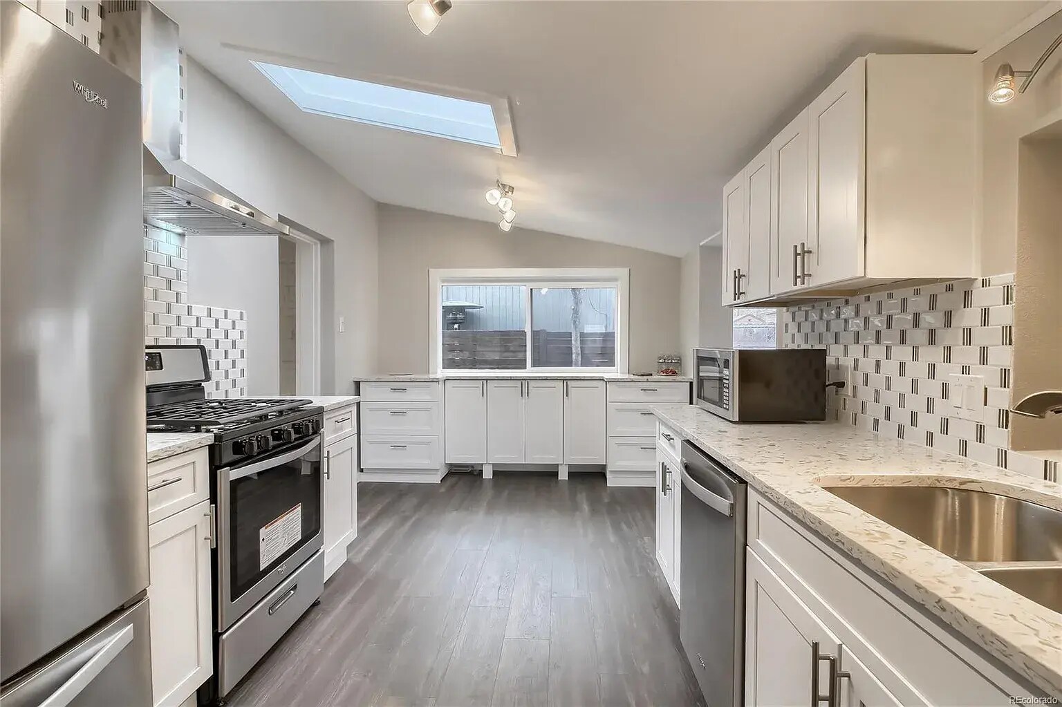 Kitchen - 2119 S Sherman St