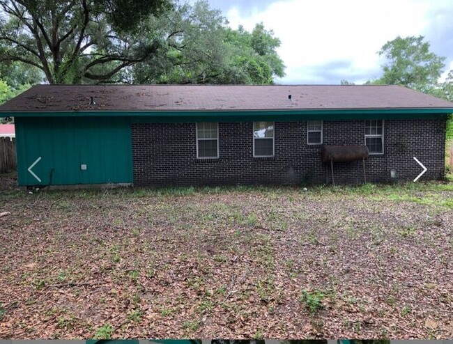 Building Photo - 4bedrooms 1.5 baths Single Family Home in ...