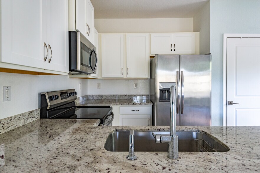 Building Photo - 1134 NW 40th Ter