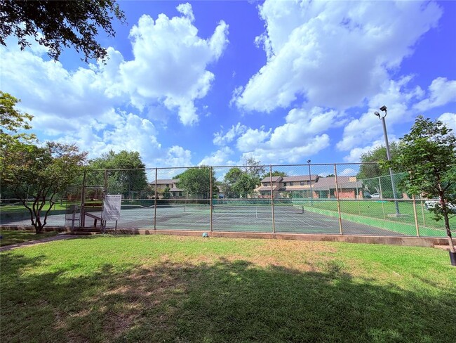Building Photo - 9611 Blue Creek Ln