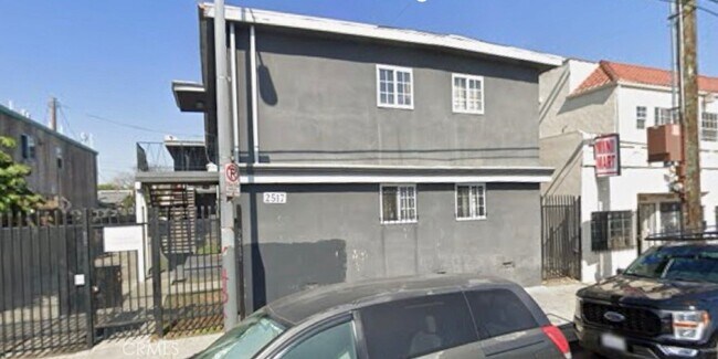 Primary Photo - 2517 W 54th St