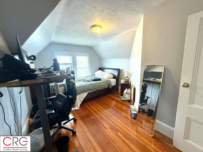 Building Photo - 53 Elm St