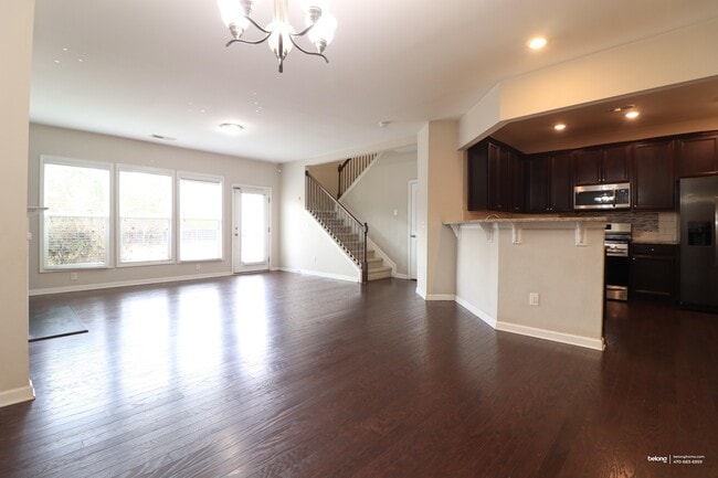 Building Photo - 7150 Post Pk Wy